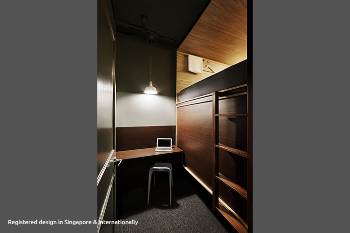 Queen Upper Pod Suite Queen Upper Pod Suite
